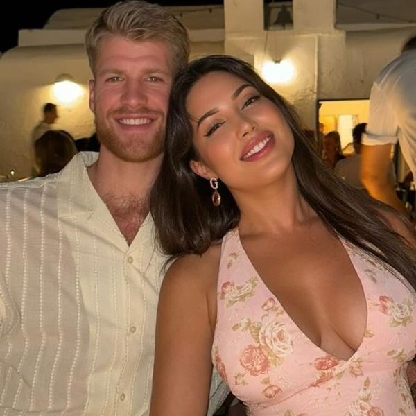 Σε άλλα νέα, ο Thomas Walkup παντρεύτηκε την Estrella Nouri κάτω από τη μύτη μας