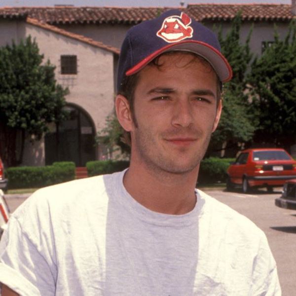 Ο Luke Perry, η νοσταλγία και το coolness των 90s σε φωτογραφίες