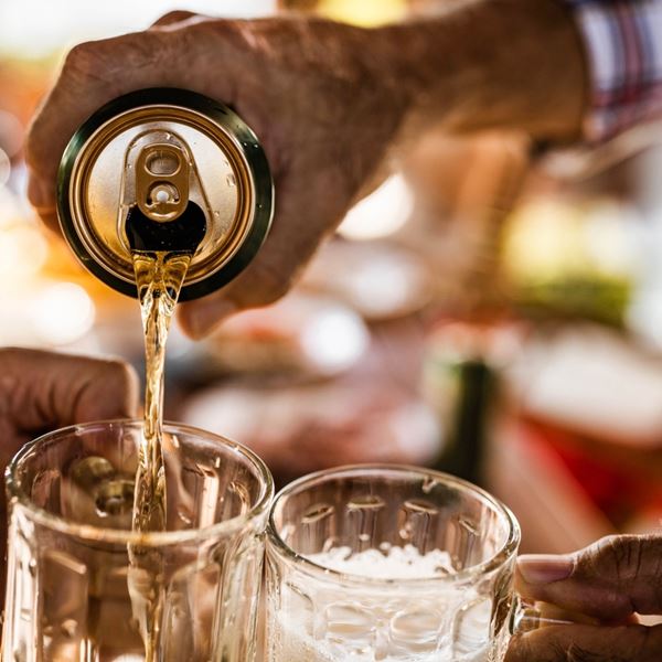 Όταν η πρώτη μπύρα μπήκε σε κουτάκι