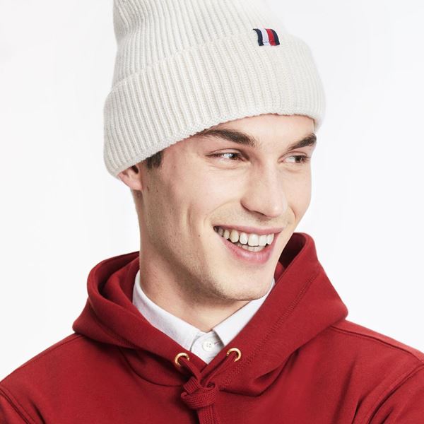 Πώς να συνδυάσεις γήινα με έντονα χρώματα αυτό το φθινόπωρο