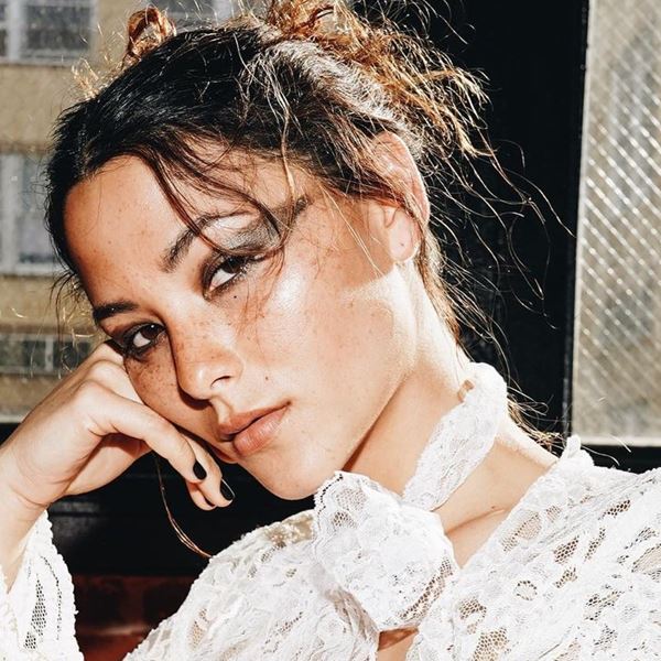 Από πού μας ήρθες Fivel Stewart;