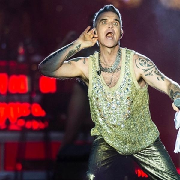 Ο Robbie Williams κάνει στριπτίζ στο ντοκιμαντέρ για τη ζωή του στο Netflix