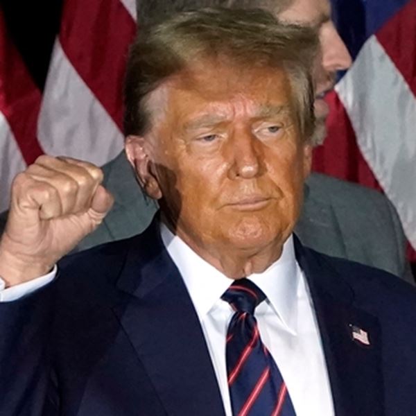 Δε μπορεί, σίγουρα υπάρχουν κάποιοι τρομοκρατημένοι Ρεπουμπλικανοί από την κυριαρχία του Trump