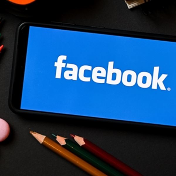 20 χρόνια Facebook, τότε και τώρα