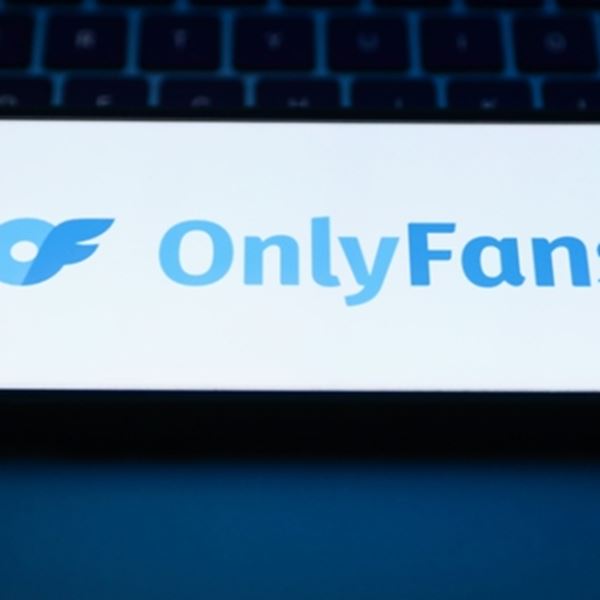 Να γιατί έχει τόση πέραση το OnlyFans