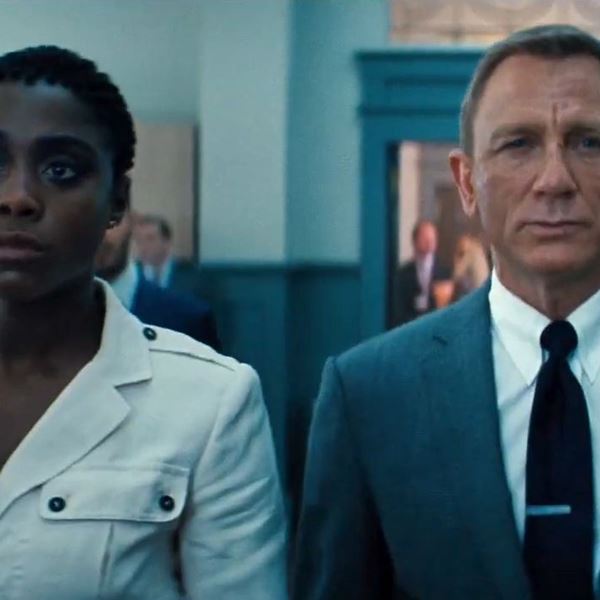 Μία αγαπημένη παράδοση επιστρέφει στη νέα ταινία του James Bond