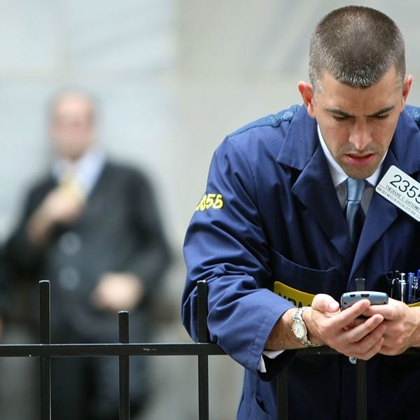 Η Google θέλει να αλλάξει τη σχέση μας με τα smartphones