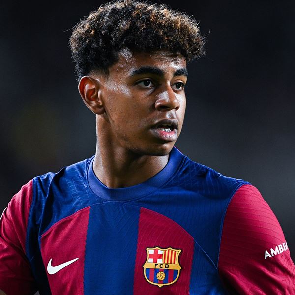 Βρήκαμε τα 'μαγικά' αθλητικά παπούτσια με τα οποία ο Lamine Yamal έγραψε ιστορία στο Euro 2024