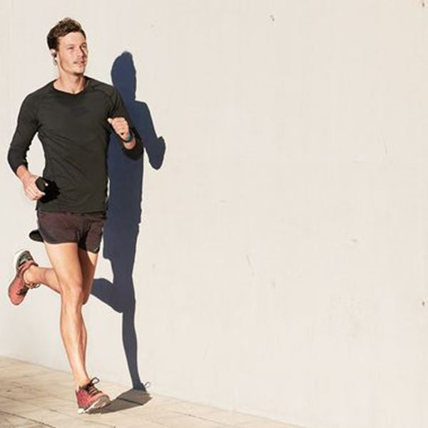 Γιατί είναι άσχημο να τρέχεις με το κινητό στο χέρι