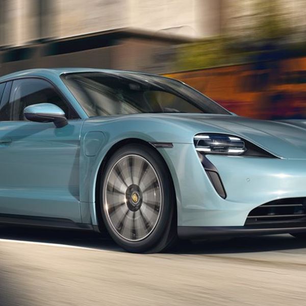 Porsche Taycan 4S, ένας μικρός ηλεκτρικός πύραυλος