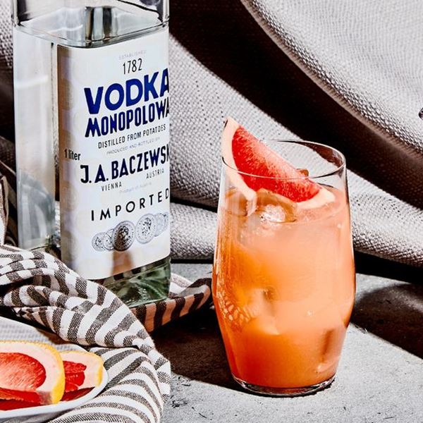 Η ιστορία και η συνταγή του Greyhound