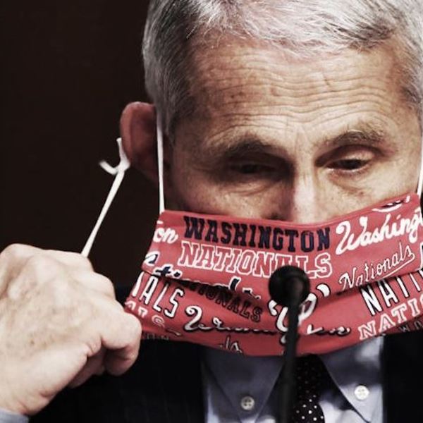 Οι Αμερικανοί βγάζουν τις μάσκες. Οι υπόλοιποι;