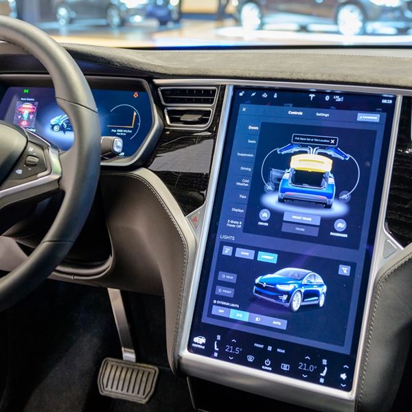 Γιατί οι ήχοι κλειδώματος των Tesla γίνονται viral;