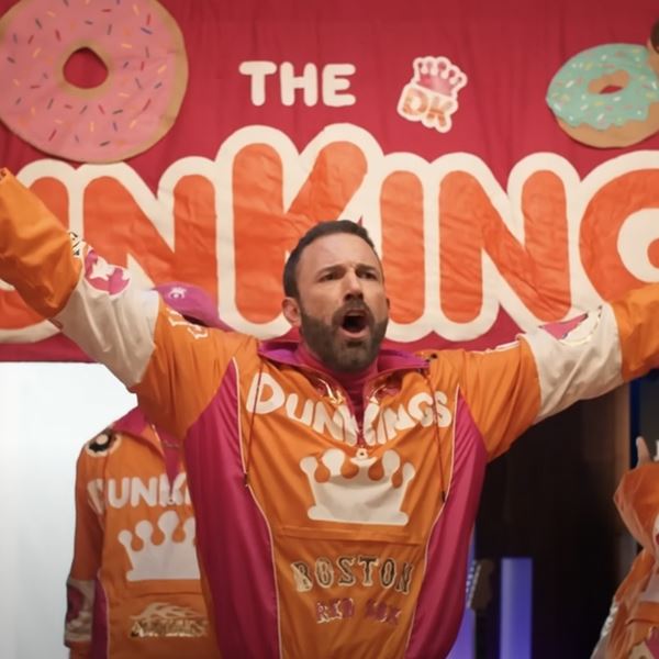 O Ben Affleck, o Matt Damon και ο Tom Brady είναι οι DunKings