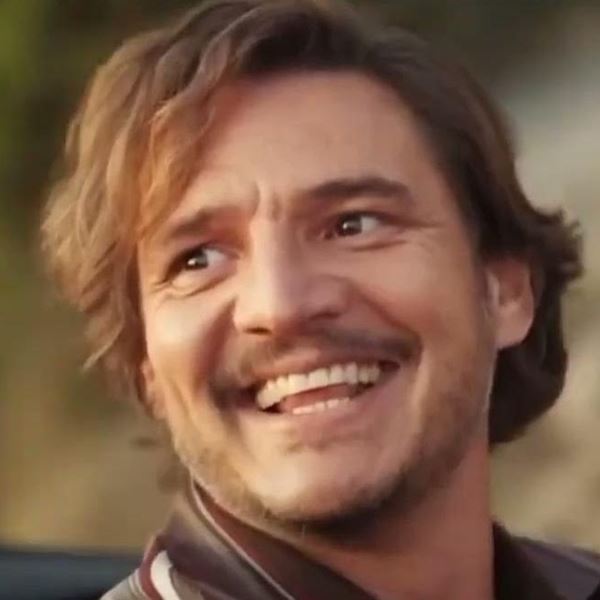 Ο Pedro Pascal απομνημονεύει τους ρόλους του με έναν cringe τρόπο