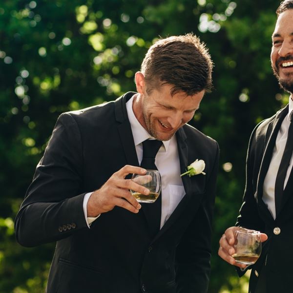 Ένας μίνι οδηγός στυλ για τους γάμους και τις βαφτίσεις του καλοκαιριού