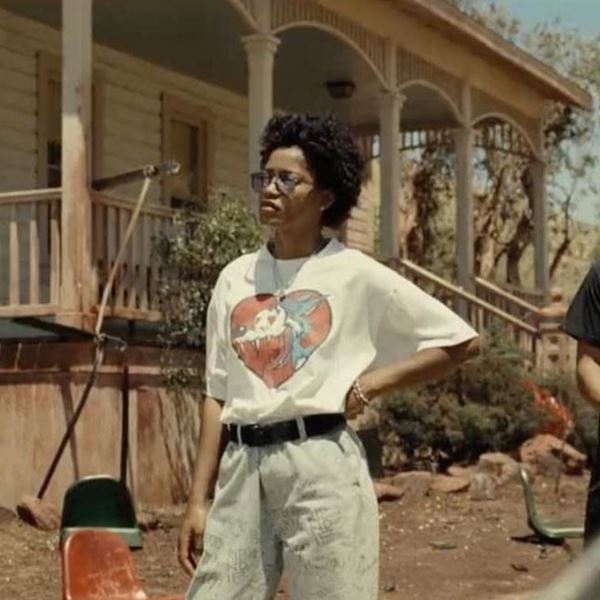 Όλοι μιλούν για τα '90s T-shirts του Nope