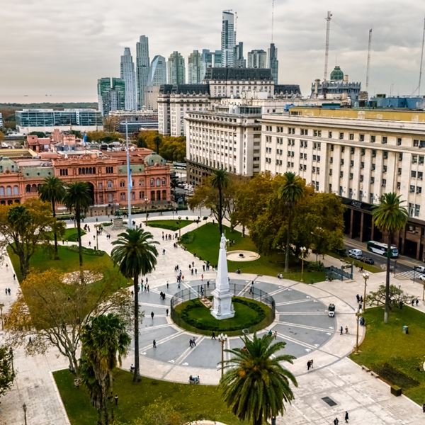 Οι μεγάλες πόλεις που ζεις άνετα με χαμηλό μισθό