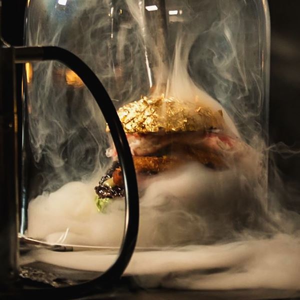 Το ακριβότερο burger του κόσμου δε φτιάχτηκε γι' αυτό που νομίζεις