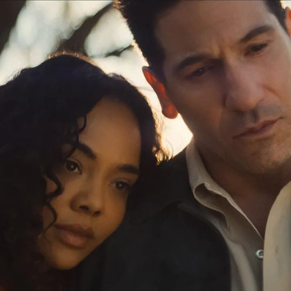 Οι 10 σειρές που βλέπουν τώρα όλοι στο Netflix