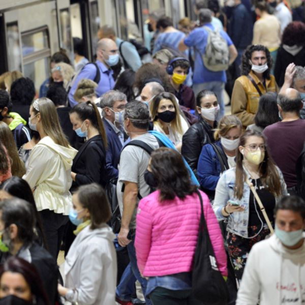 Κορονοϊός: 4.500 νέα κρούσματα