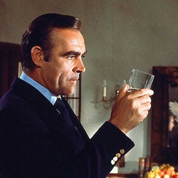Όταν ο James Bond έπινε ουίσκι