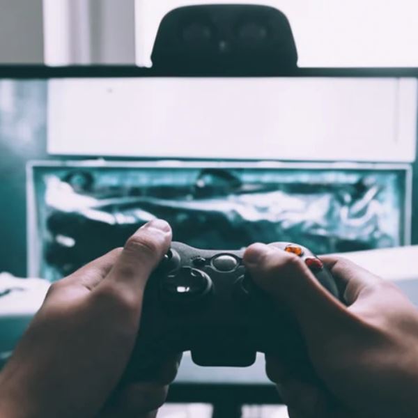 8+2 video games για να λιώσεις