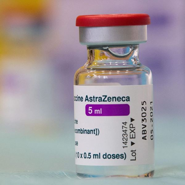 Γιατί αλλάζει όνομα το εμβόλιο της AstraZeneca