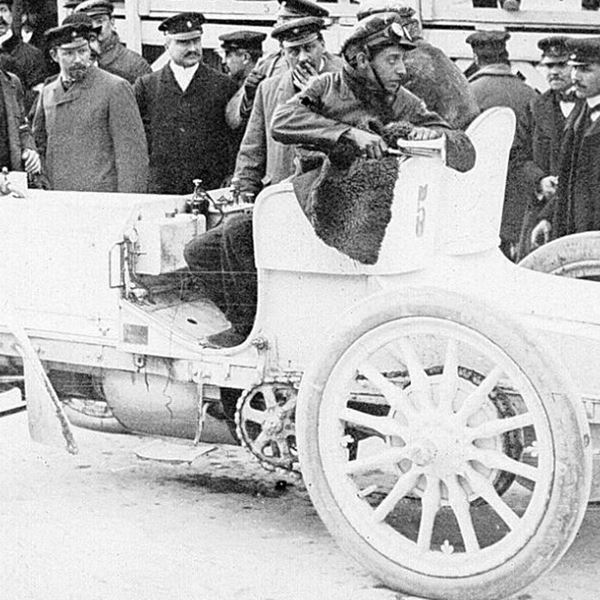 123 χρόνια πριν, η πρώτη Mercedes βγήκε για test drive