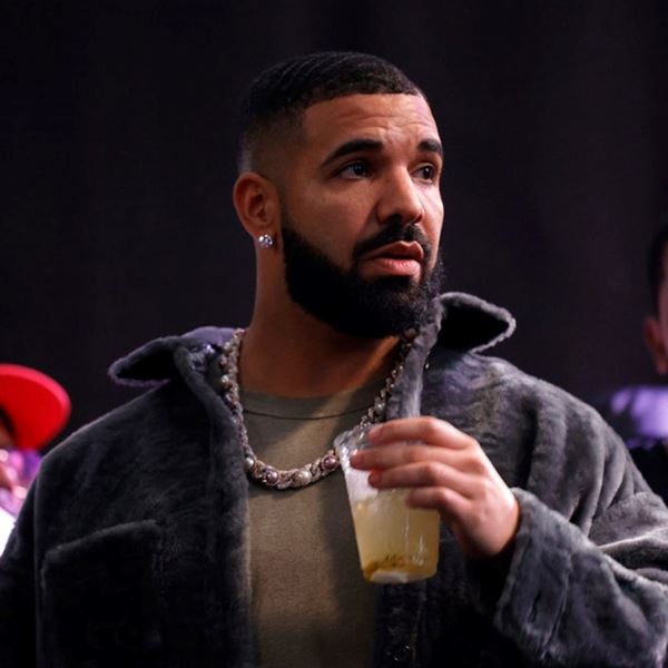 Ο φόρος τιμής του Drake στον Virgil Abloh