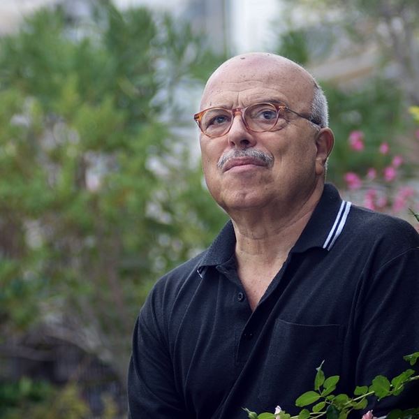 Ο Γιάννης Ξανθούλης πιστεύει πως είναι καλύτερος αναγνώστης από συγγραφέας