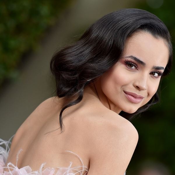 Sofia Carson, έχεις την προσοχή μας