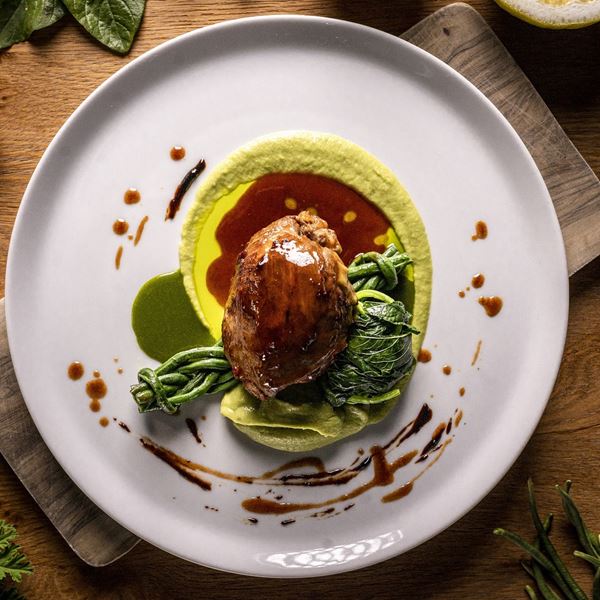 Μία φίνα κερκυραϊκή κουζίνα στην Αθηναϊκή Ριβιέρα