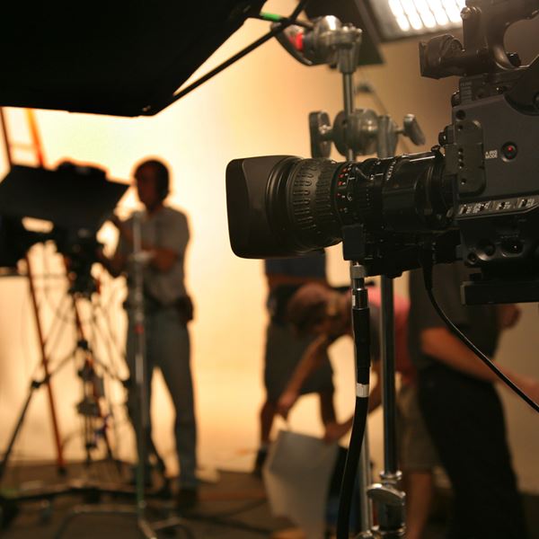 Ξεκινούν τα γυρίσματα στο Χόλιγουντ