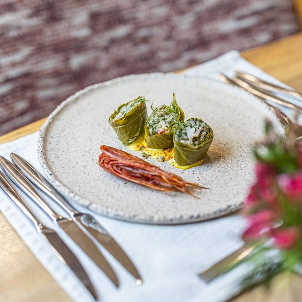 Symposio at Ark: Το Kaliya έφερε τον αέρα της Καλντέρας στη Γλυφάδα