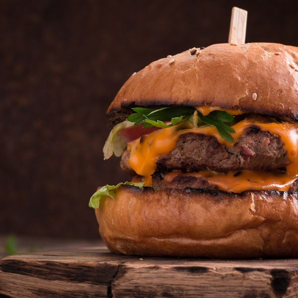 5 απίθανα αθηναϊκά burgers και πώς θα τα φας αμέσως