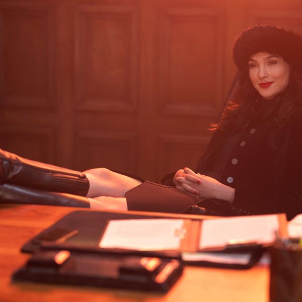 Η Gal Gadot είναι ο μόνος λόγος για να δεις το Red Notice