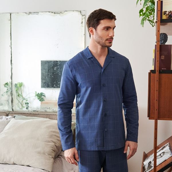 Loungewear, εσώρουχα και κάλτσες για μία στιλάτη Άνοιξη