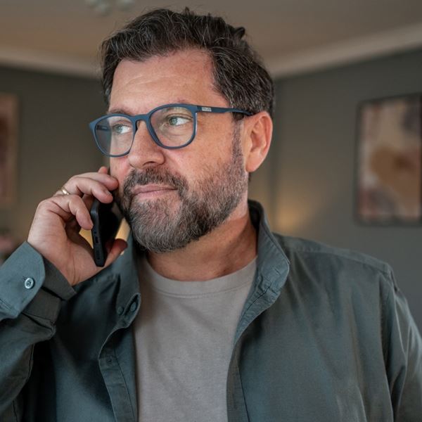 Κλήσεις από άγνωστα νούμερα: Γιατί είναι επικίνδυνες και τι πρέπει να κάνετε