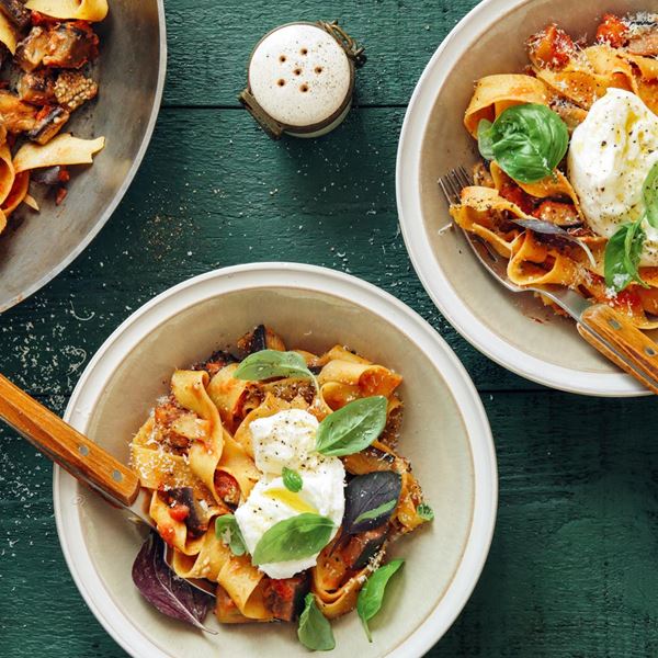 Pasta alla Norma, όπως θα την έτρωγες στη Σικελία