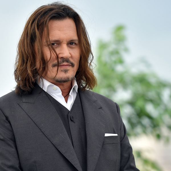 O Johnny Depp επιστρέφει στη σκηνοθεσία