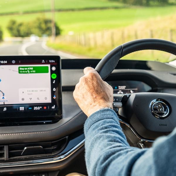 Αν οδηγείς ηλεκτρικό αυτοκίνητο, η Google είναι φίλη σου