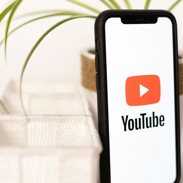 To YouTube γίνεται πιο ασφαλές για εφήβους