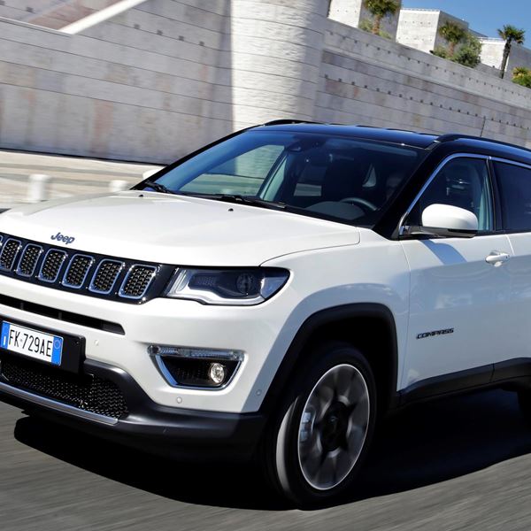 Το μέλλον των αυτοκινήτων μπαίνει στην πρίζα