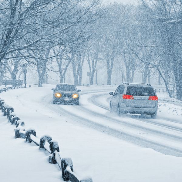 Όλα τα λάθη που δεν πρέπει να κάνεις όταν οδηγείς στον παγετό