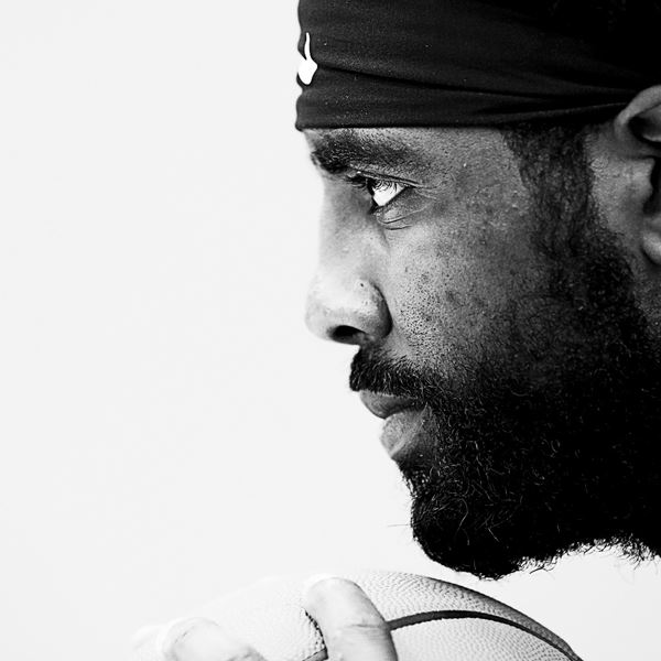 O Kyrie Irving, το εμβόλιο και ένας πονοκέφαλος για το ΝΒΑ