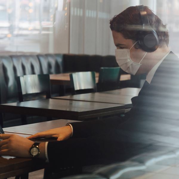 Η μεγάλη στροφή των επιχειρήσεων λόγω κορονοϊού