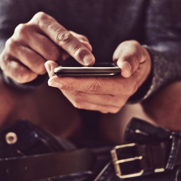 Μάλλον πρέπει να σταματήσεις να παίρνεις το κινητό σου στην τουαλέτα