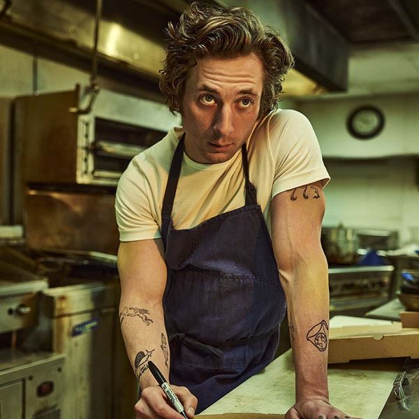 Ο Jeremy Allen White στο The Bear βρήκε το τέλειο jacket