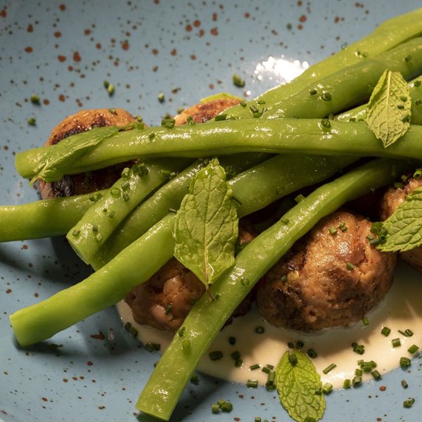 Η συνταγή του Δήμου Μπαλόπουλου για τα πιο νόστιμα χοιρινά κεφτεδάκια